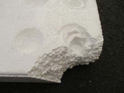 写真：発泡スチロール使用限度見本の例
